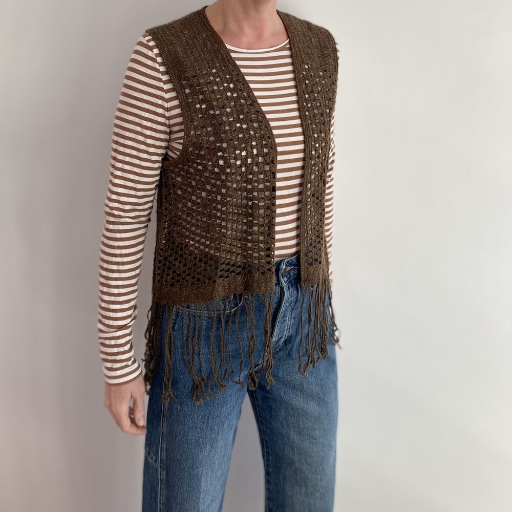 Vintage 70s Brown Crochet Vest | Handmade Fringe Sleeveless Top, Size M